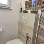 Pogri House Unità *